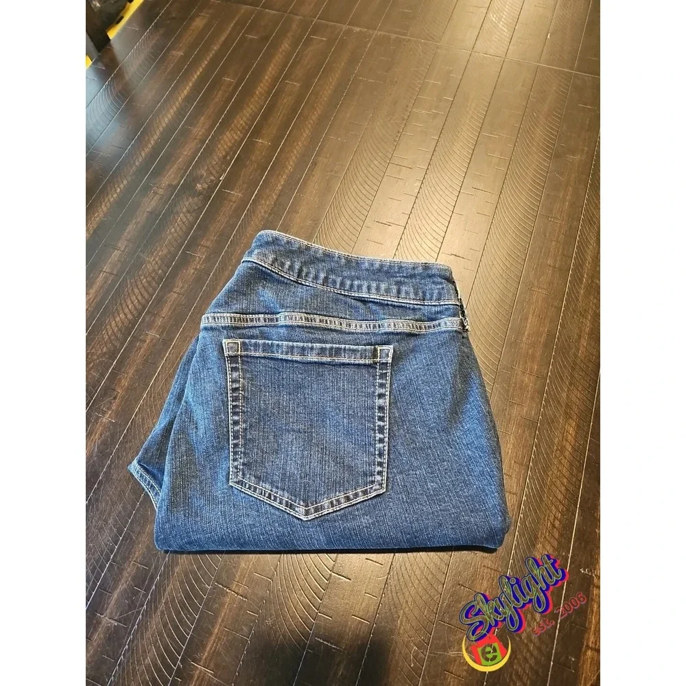 Torrid Women's Blue Boyfriend Cropped Denim Jeans Medium Wash Sz 18r Plus